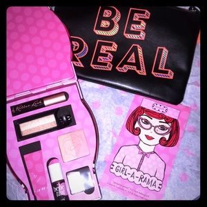 Benefit Girl-a-Rama kit with Be Real makeup bag